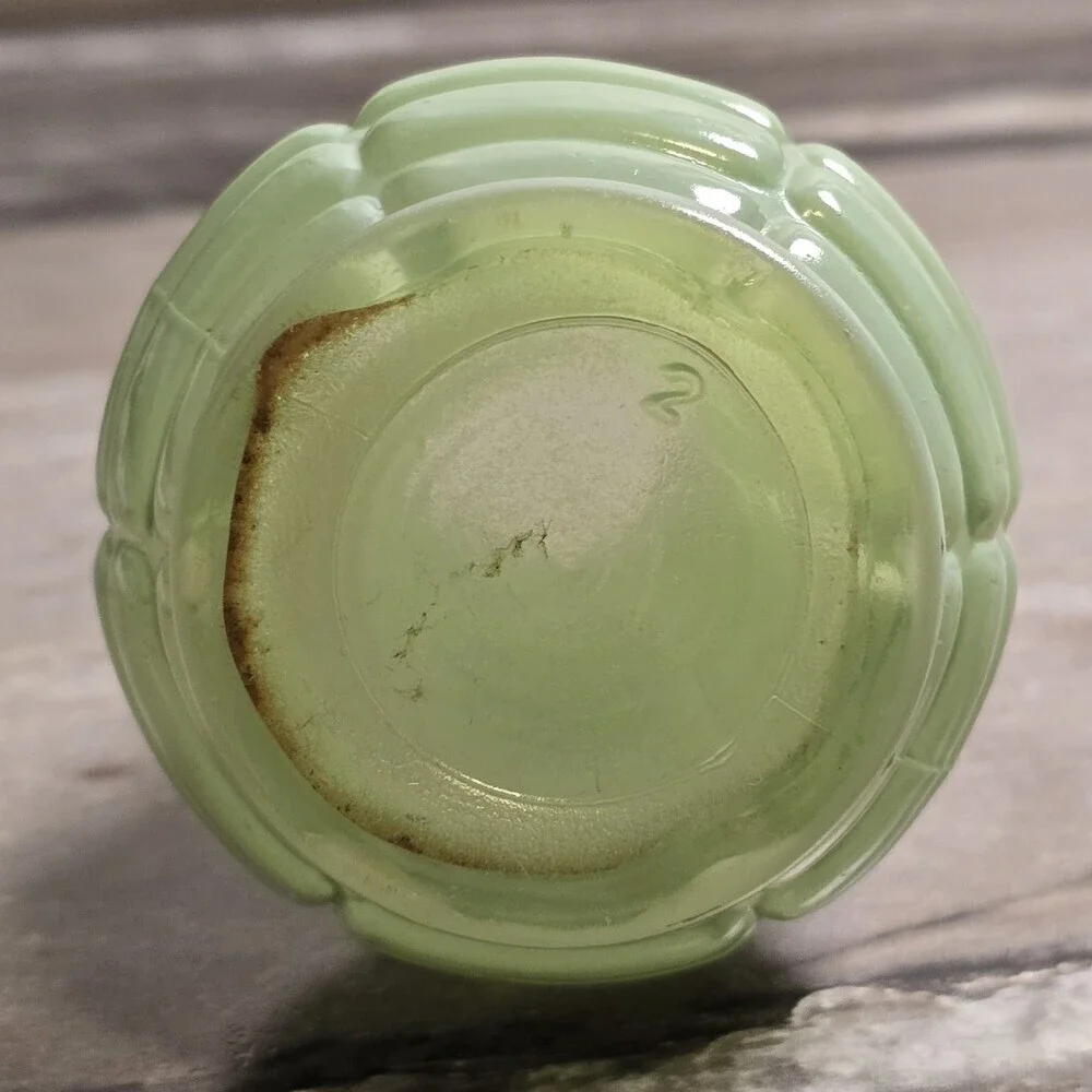 Vintage Jadeite Uranium Glass Powder Jar Shaker Base Art Deco 4” UV Reactive Glo